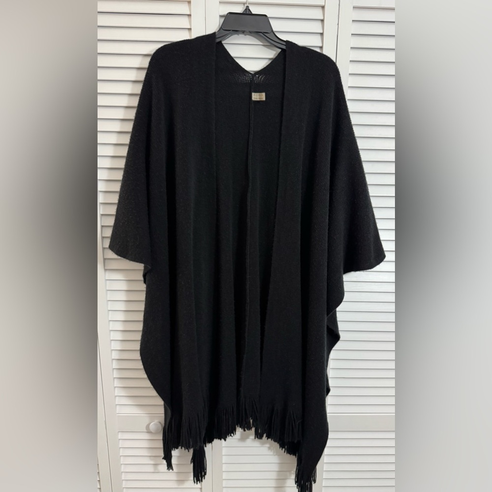 ECHO Poncho One Size Color Black Very Cozy with fringe